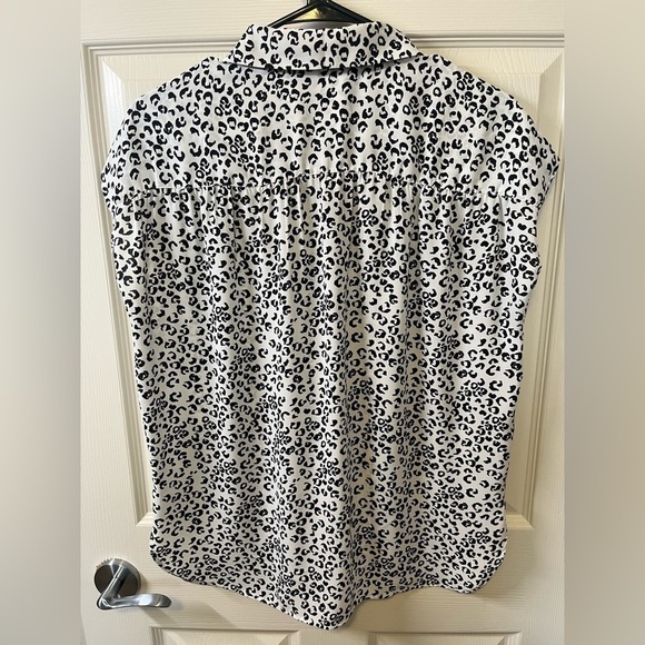 LEOPARD Print Blouse - Picture 2 of 4